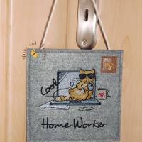 Bestickter Door-Hanger Türschild Homeoffice Home Worker Katze am PC Computer recyceltes Leder witzige Geschenkideen Bild 1
