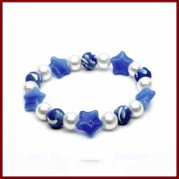 Armband "Stars & Flowers" himmelblau/weiß Sterne Blumen Glas- und Fimo-Perlen, Stretch Bild 3