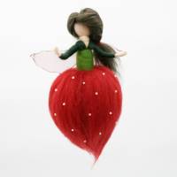 Erdbeerfee handgefilzt Bild 5
