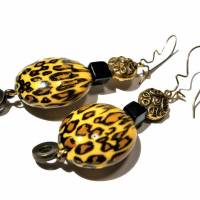 Lange Ohrringe leo Muster handbemalt safran schwarz goldfarben Geschenk für sie Bild 1