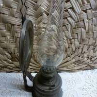 Antike Petroleum-Wandlampe mit viel Patina - Messingblech Bild 2