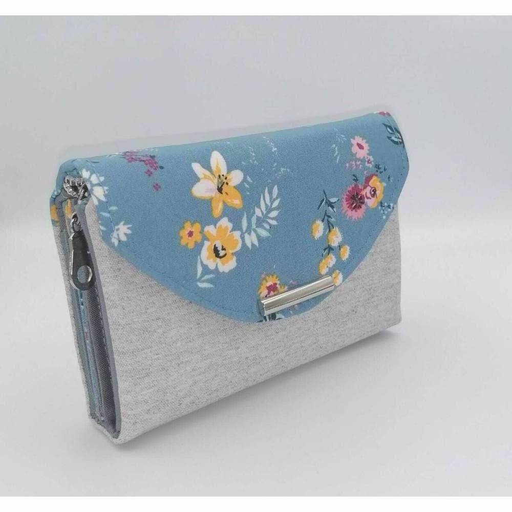 Ab 59,-€ / Handgemachte Damen Geldbörse mit Designer Druckknopf Stab Blumen Blau Bild 1