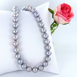 Perlenkette im strahlenden Silbergrau – Süßwasser-Perlenkette – Klassiker in 50 cm Länge 925er Silber Bild 1