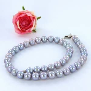 Perlenkette im strahlenden Silbergrau – Süßwasser-Perlenkette – Klassiker in 50 cm Länge 925er Silber Bild 5