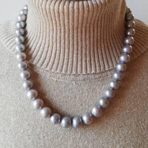 Perlenkette im strahlenden Silbergrau – Süßwasser-Perlenkette – Klassiker in 50 cm Länge 925er Silber Bild 6