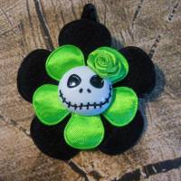 Skull  Blume Stoff Neon grün schwarz   Totenkopf ,Haarspange ,cosplay, Satin Bild 1