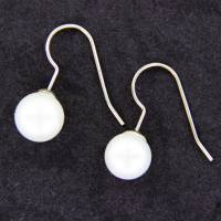 weiße Ohrringe Muschelkern MK-Perlen weiß 10 mm mit festem Silber Haken Ohrschmuck Bild 4