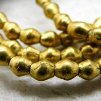 25 Messing Perlen, handgemacht aus Ägypten - afrikanische Messing Zwischenteile - Schmuckmaterial - Spacer - gold, messi Bild 1