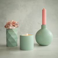 Kerzenständer, Teelichthalter und Vase in grün - Beton bzw. Raysin Bild 3