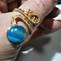 Ring mit Achat blau grau gestreift handgewebt in goldfarben verstellbar Paisley boho Bild 5