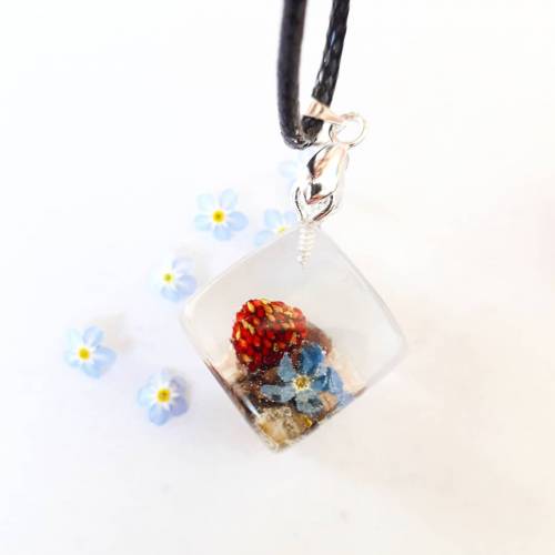 Anhänger Würfel Wilderdbeere Vergissmeinnicht Pilz