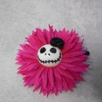 Skull  Kunstblume Totenkopf ,Haarspange dunkel pink Bild 1