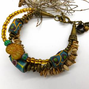 Armband - 3-reihig - Braun,Beige,Grün,Bronze - afrikanische bemalte Pulverglasperlen, Jaspis - Charms Bild 2