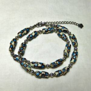 Afrikanische Halskette - kleine Krobo Tuben - weiß blau dunkelbraun - ca. 42-47cm Bild 6
