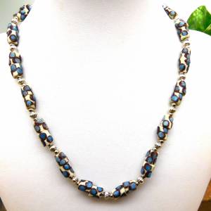 Afrikanische Halskette - kleine Krobo Tuben - weiß blau dunkelbraun - ca. 42-47cm Bild 9