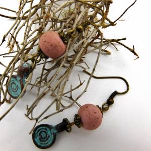 Ohrhänger mit rosé-farbener Java-Perle und Patina Schnecke - bronze - 5,4 cm Bild 4