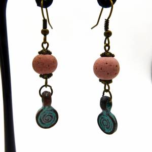 Ohrhänger mit rosé-farbener Java-Perle und Patina Schnecke - bronze - 5,4 cm Bild 6