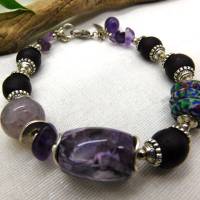 Armband - lila Traum - recycled Beads, Recyclingglasperlen, lila Jaspis, violetter Crack-Achat, Amethyst - ca.21,5cm ver Bild 2