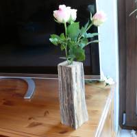 Eine sehr schöne rustikale Vase aus gestocktem Holz, Holzvase Bild 5
