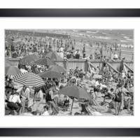 Full Beach - Summer of 1927 - Meer Strand Sommer Menschen Kunstdruck Poster  - schwarz weiß  Fotografie - Vintage Bild 2