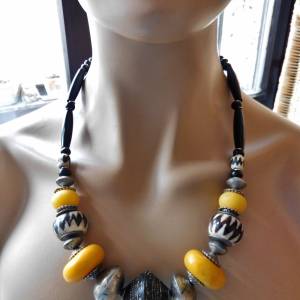 Üppige afrikanische Halskette - Spinnwirtel Tonperle, Batik Bein, Horn, Afrikan Amber, Tuareg Silber - 59,5-62cm Bild 5