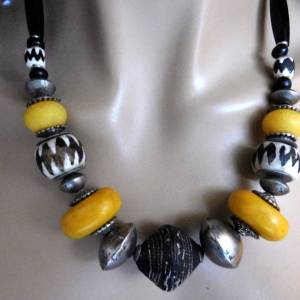 Üppige afrikanische Halskette - Spinnwirtel Tonperle, Batik Bein, Horn, Afrikan Amber, Tuareg Silber - 59,5-62cm Bild 7