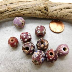 9 sehr alte venezianische Glasperlen - Skunk beads - rote Augenperlen und Fancy Beads - mit Verkrustungen - Ausgrabung Bild 3