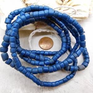 kleine handgemachte Glasperlen, Java - Blau-Petrol - ca. 5mm - ca. 60cm Strang - indo-pazifische Perlen Bild 2