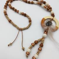 Lange Perlen-Halskette mit Holz- und Lava-Perlen in natur beige und rosé-gold 66 cm handgemachtes Unikat Bild 3