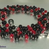 Brillenkette rot & schwarz - zauberhafte rote & elegante schwarze Perlen ... mal ein anderes Brillenband auch als Kette Bild 2