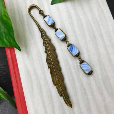 Metall Lesezeichen - bronzefarbene Feder,böhmische Glasperlen - weiß-blau - 11,8cm