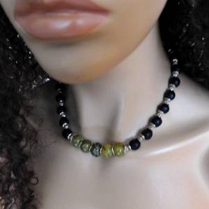 Achat-Halskette - Crack-Achat, afrikanisches Recyclingglas - schwarz, grün - verstellbar 45-46,5 cm Bild 10