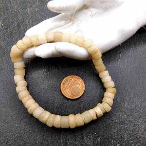 kleine antike Quarz-Perlen aus der Sahara - kurzer Strang ca. 18 cm - 40 antike Steinperlen - zylindrisch Bild 1
