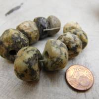 9 größere Granit-Perlen - antiker Granit aus Mali - Dogon Sahara Steinperlen - schwarz graubeige grün Bild 2