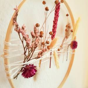 Trockenblumenkranz  mit Makramee Aufhängung | Wandkranz Blumenring Türkranz Boho Ring Floral Hoop Traumfänger Bild 2