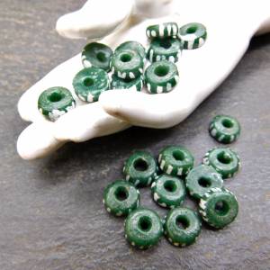 Pulverglas-Scheiben gestreift - 20 Stück - afrikanisches Krobo Recyclingglas - grün, weiß - ca. 10x4mm Bild 5