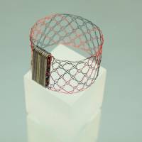 schwarz und rot - Damen-Armband aus Draht mit Magnetverschluss - Klöppelschmuck von bcd manufaktur Bild 4