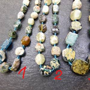 römisches Glas - antike Perlen, Glas Fragmente aus Afghanistan - ca. 10-11mm - blau bunt - rund,nugget - rustikale Römer Bild 3