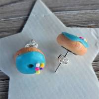 Ohrstecker Donut blau mit bunten Streuseln Ohrringe handmodelliert aus Fimo witziger Ohrschmuck aus Polymer Clay Bild 6