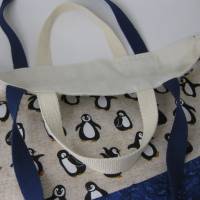 Stofftasche Pinguin aus Baumwolle mit vier Henkeln für Einkauf und Freizeit Bild 3