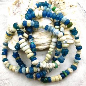 antike Glasperlen aus Djenné/Mali - Nila Glas-Perlen - blau, weiß teils krustig - langer Strang ca. 94cm Bild 2