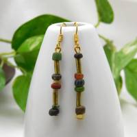 afrikanische Ohrringe - kleine handgemachte antike Glasperlen und Messing Röhren - messingfarben, goldfarben - Ausgrabun Bild 1
