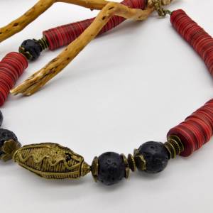 Afrikanische Halskette - Lava, antike Bakelit-Scheiben, antike Bronze-Perle - 50-52cm Bild 1