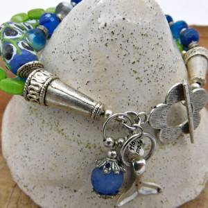 3-reihiges Armband in Grün und Blau - 22cm - handgemachte Pulverglasperlen, blauer Achat - Charms Bild 8