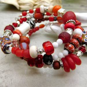 Spiralarmband - 3 Windungen - mit ethnischem Perlenmix - antike Millefiori-Glasperlen - Rot, Weiß, Schwarz,Silber Bild 4