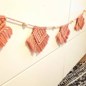 Makramee Wimpelkette Boho Girlande Dekoration Geschenk Wandbehang in rosa Bild 3