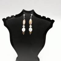 Perlen-Ohrringe mit Muschel in braun weiß silber 3,5cm lang handgemachtes Unikat Bild 3