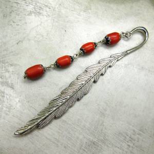 Metall Lesezeichen silberne Feder - handgemachte rote Chevron Glasperlen - 11,8cm Bild 3