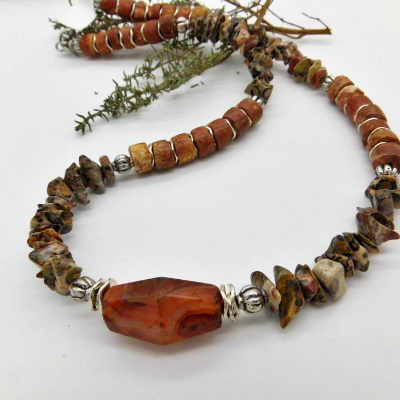 Halskette in Naturtönen mit antikem Karneol aus Afrika, Bauxit Rondelle, Leopardjaspis - 48cm