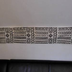 Bogolan Schlammtuch Schal - afrikanische Wanddeko, Tischläufer, Ethno Dekotuch - weiß,schwarz - ca.165x30 zzgl. Fransen Bild 5